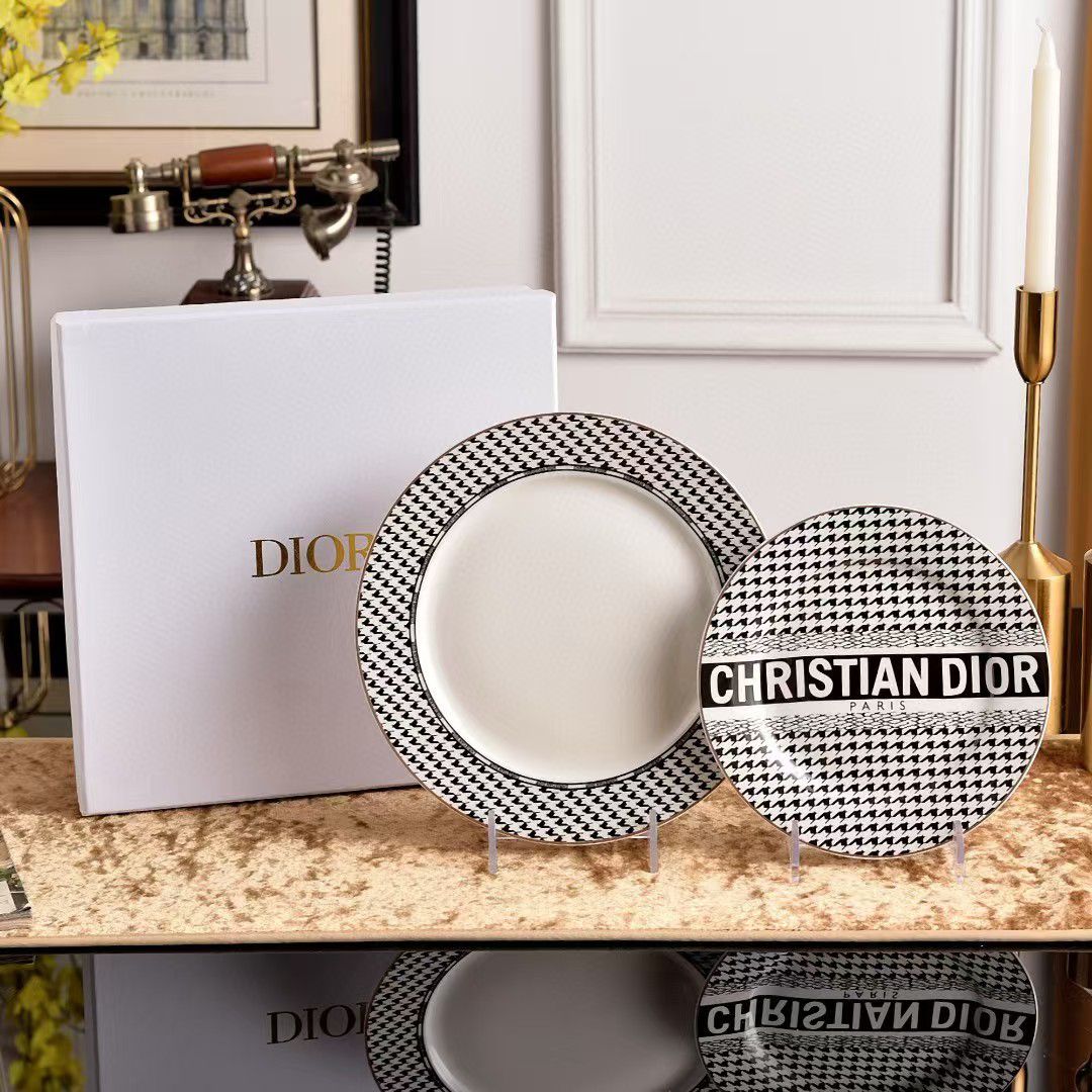 Christian Dior set of two plates available with two colors